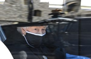 車窓切り取り枠なし800